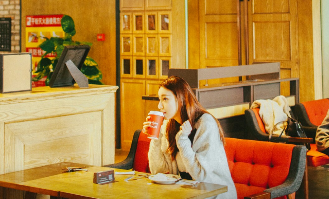 世界杯女解说马凡舒,马凡舒足球高清图片