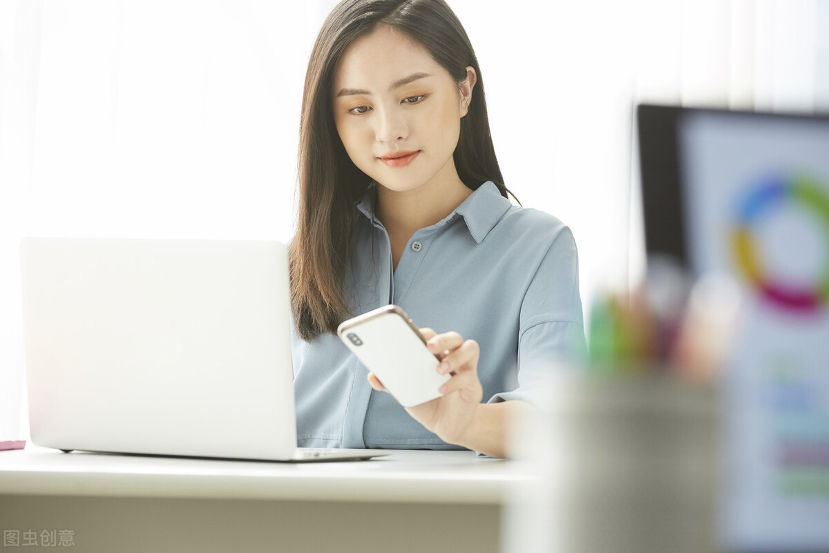 女人如何走出自卑的阴影,女性怎样走出婚姻带来的伤痛