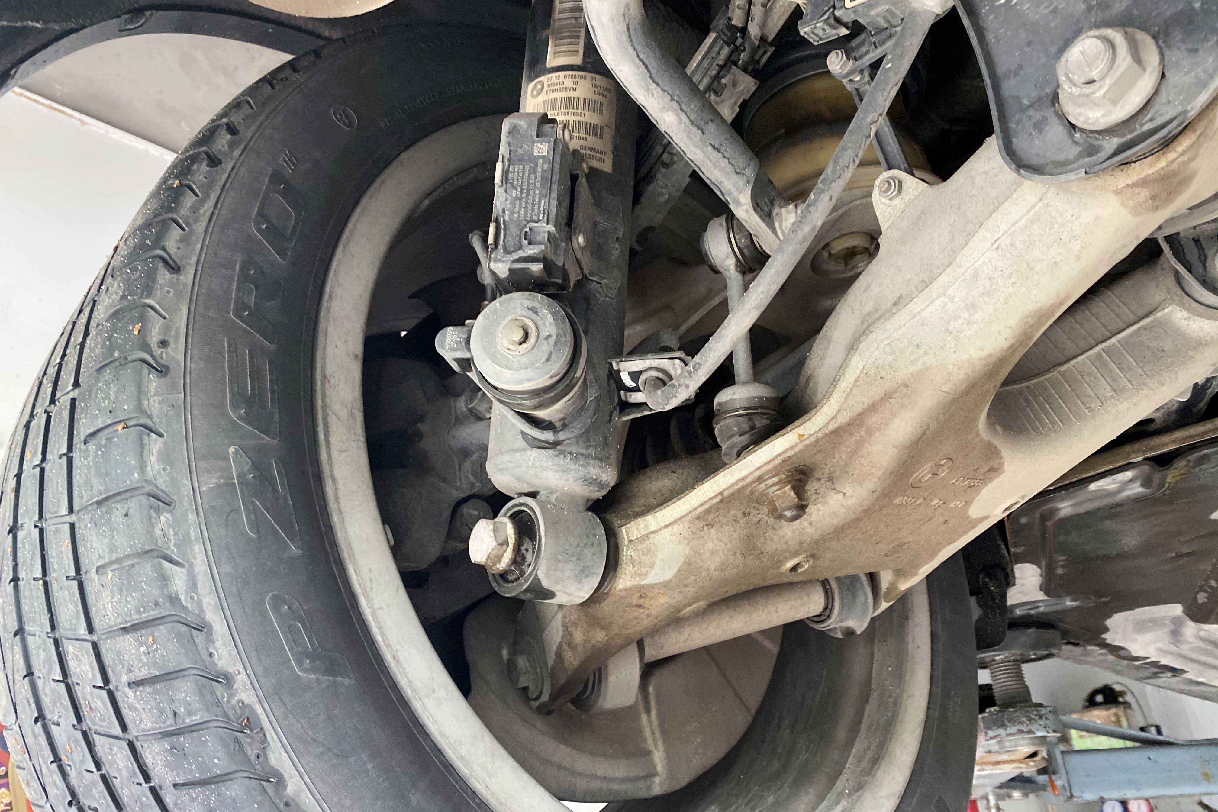 宝马x6个人出售,一手车源个人出售宝马x6