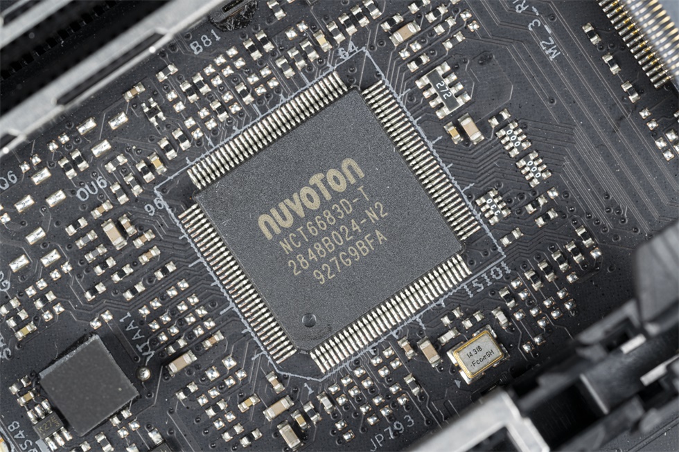 鍗庢搸z490aqua姘村喎瑁呮満,娣卞害瑙f瀽鍗庢搸z490