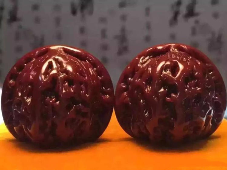 如何把核桃玩得又亮又红,为什么你玩的核桃不亮不红