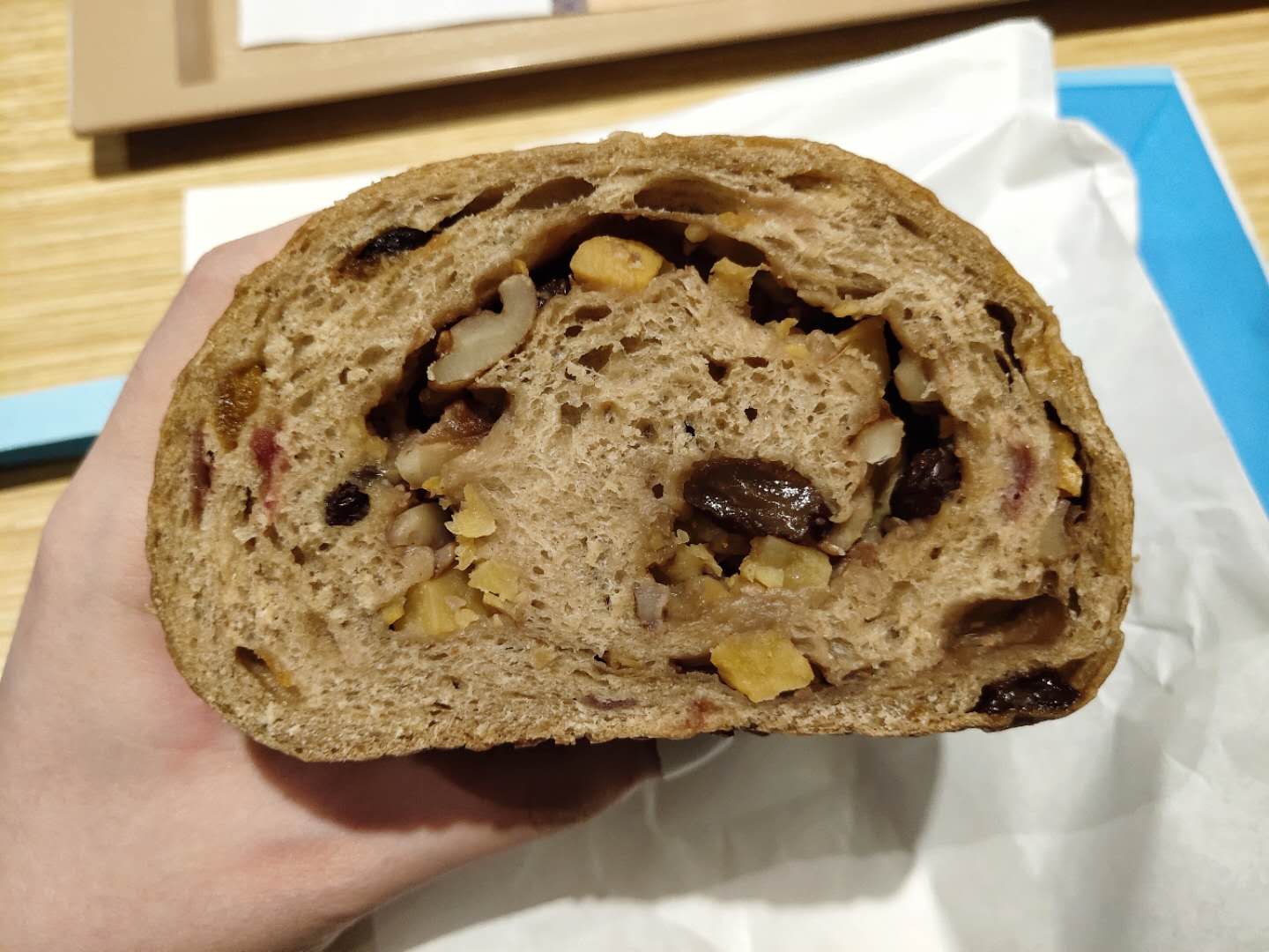 好利来全麦面包价格表,好利来原麦山丘面包