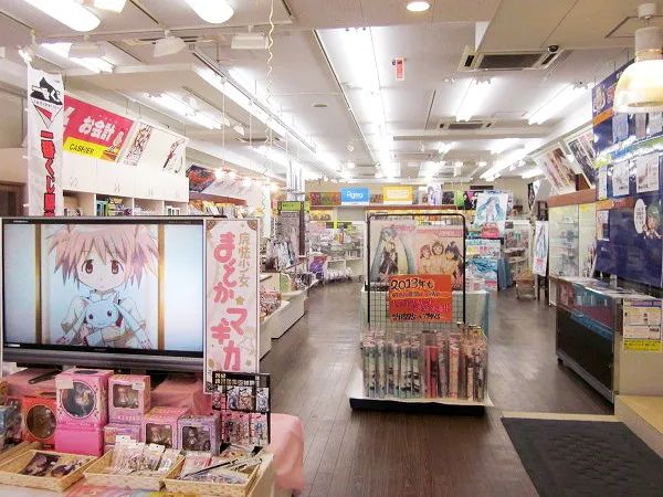 在哪可以买便宜又好看的手办,日本动漫手办在哪里买比较全