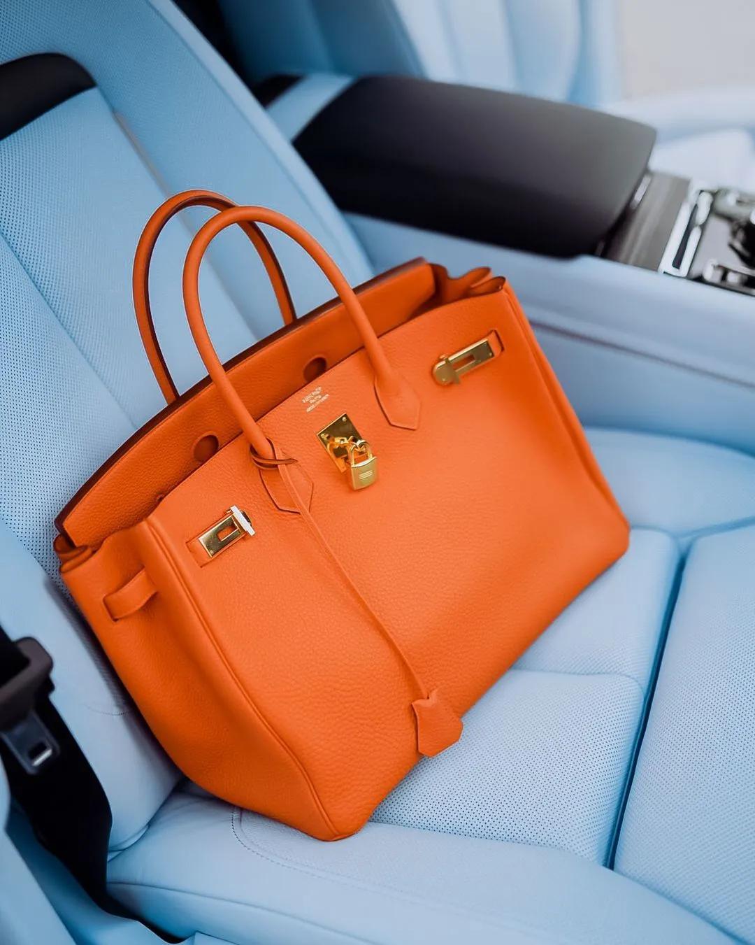 最经典的lv包包款式推荐,lv最经典的包包多少钱一套