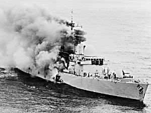 3000万买一艘废船,500块买下破船