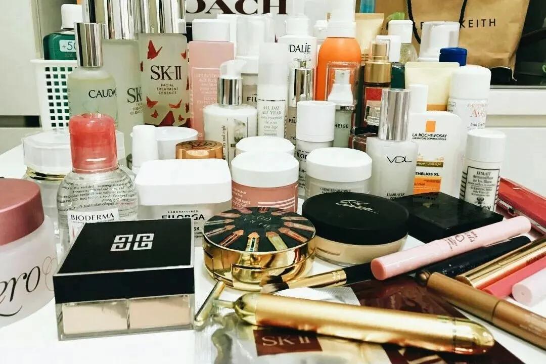 完美日记对于美妆行业的分析,全面剖析美妆品牌完美日记