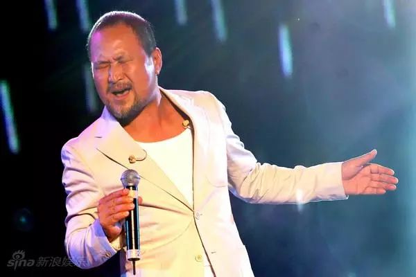 被不伦恋毁掉的乐坛“好男人”