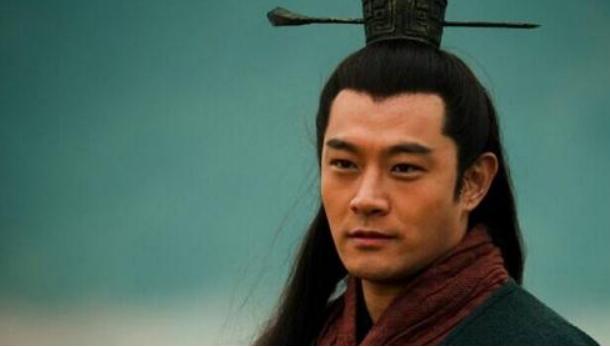 他是乱世名将，在江东创立基业，称得上是一代英豪