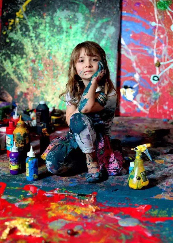 那些在纸上画画的神奇小孩,盘点那些年纪小画技超群的孩子