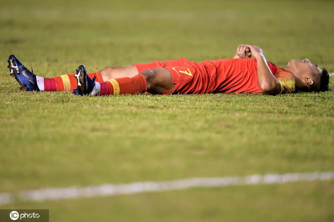 国足加油中国队必胜,梦想不放弃国足加油