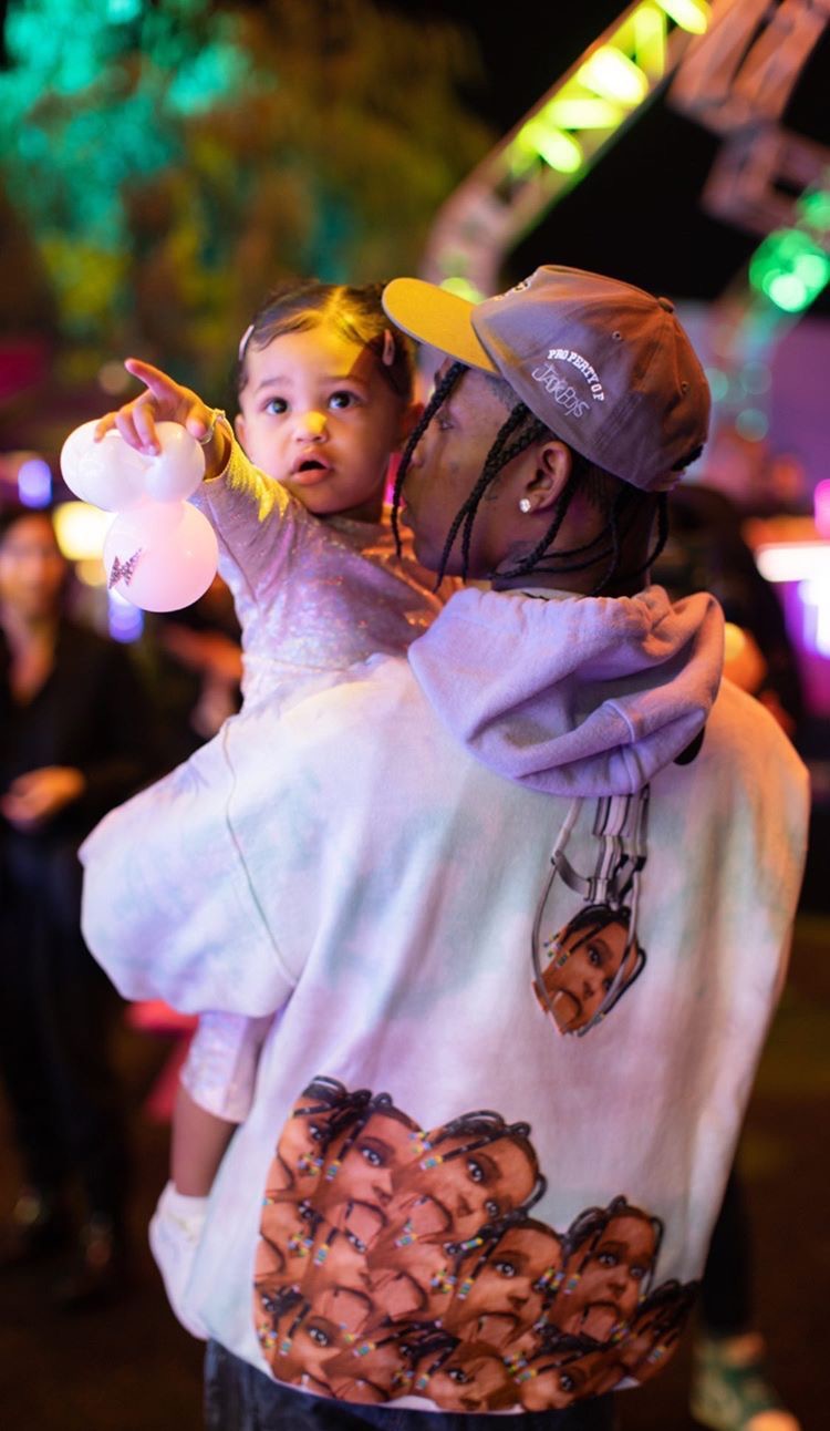 kylie鐢熺埗 (kyliejenner瀛╁瓙鐢熺埗)