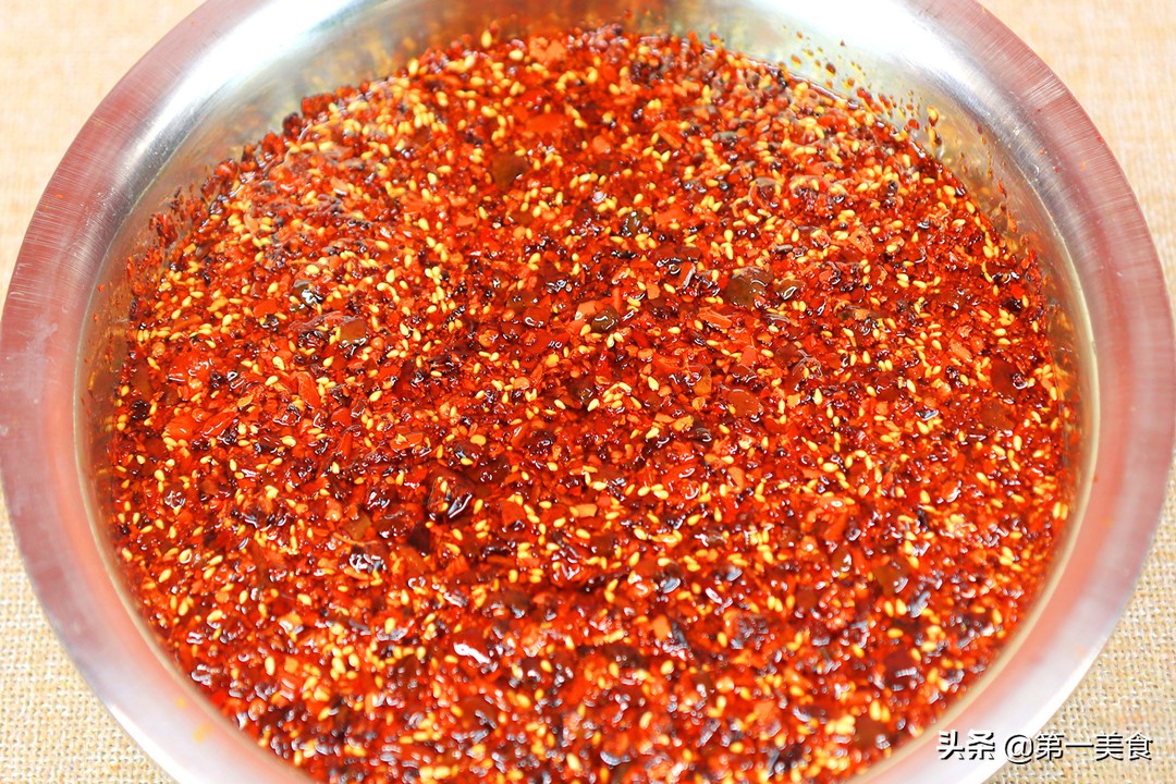 饭店的辣椒油为啥又香又红亮,餐饮专用辣椒油配方