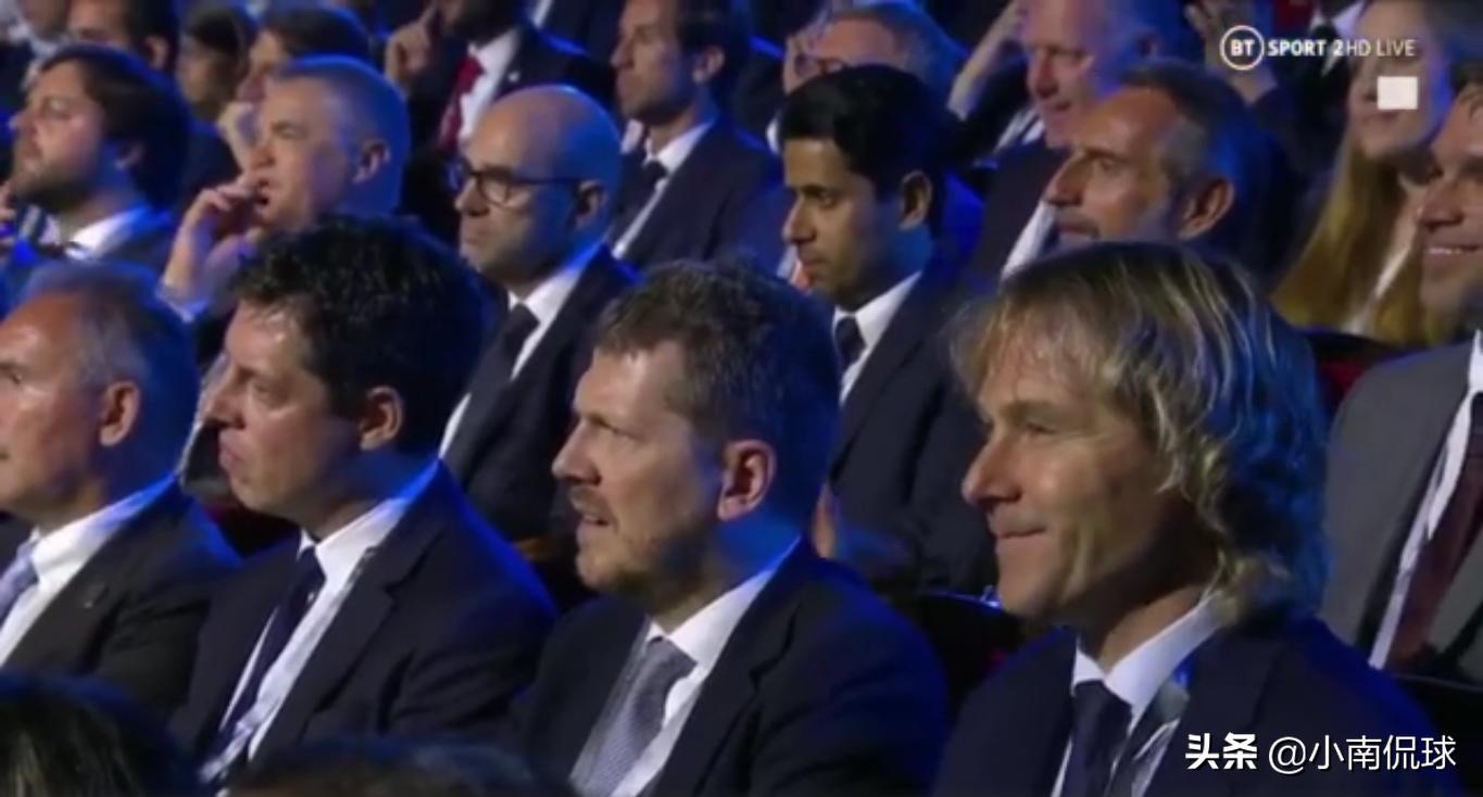 曼联国王坎通纳,曼联国王坎通纳被铲倒