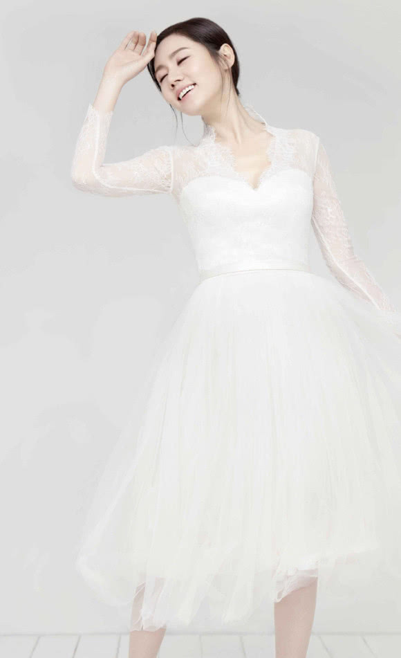 “品如”的裤子真美，像粘99只萤火虫，难怪别人爱穿她的衣服！