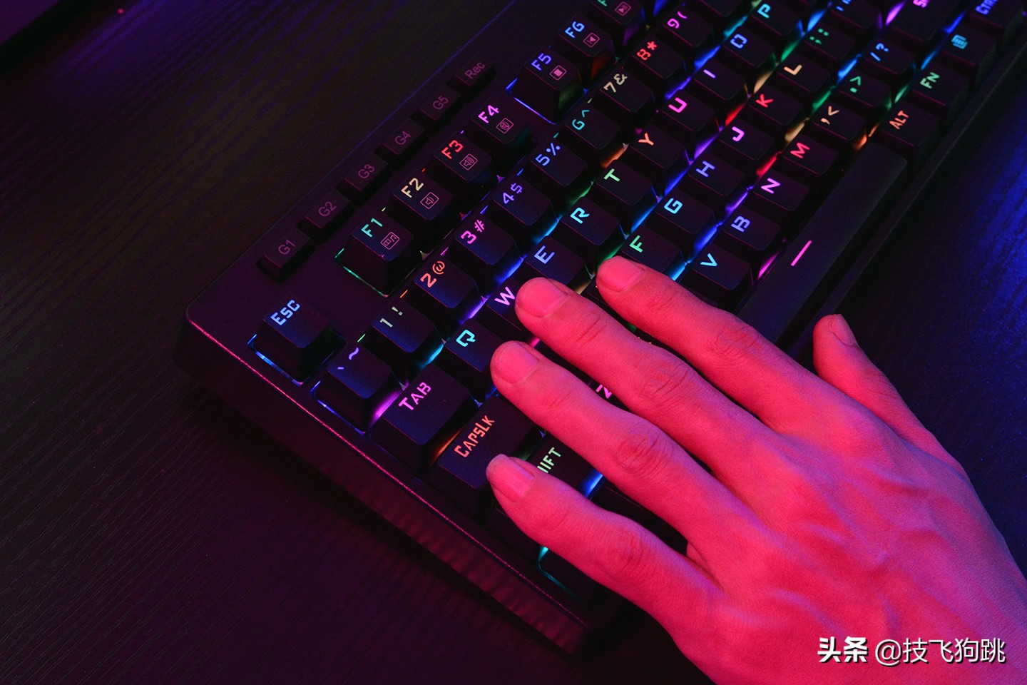 入门三模键盘,300入门级键盘