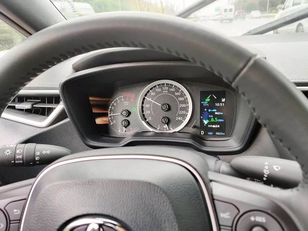 长测丰田雷凌1.2T，驾驶可圈可点，脾气不再中庸