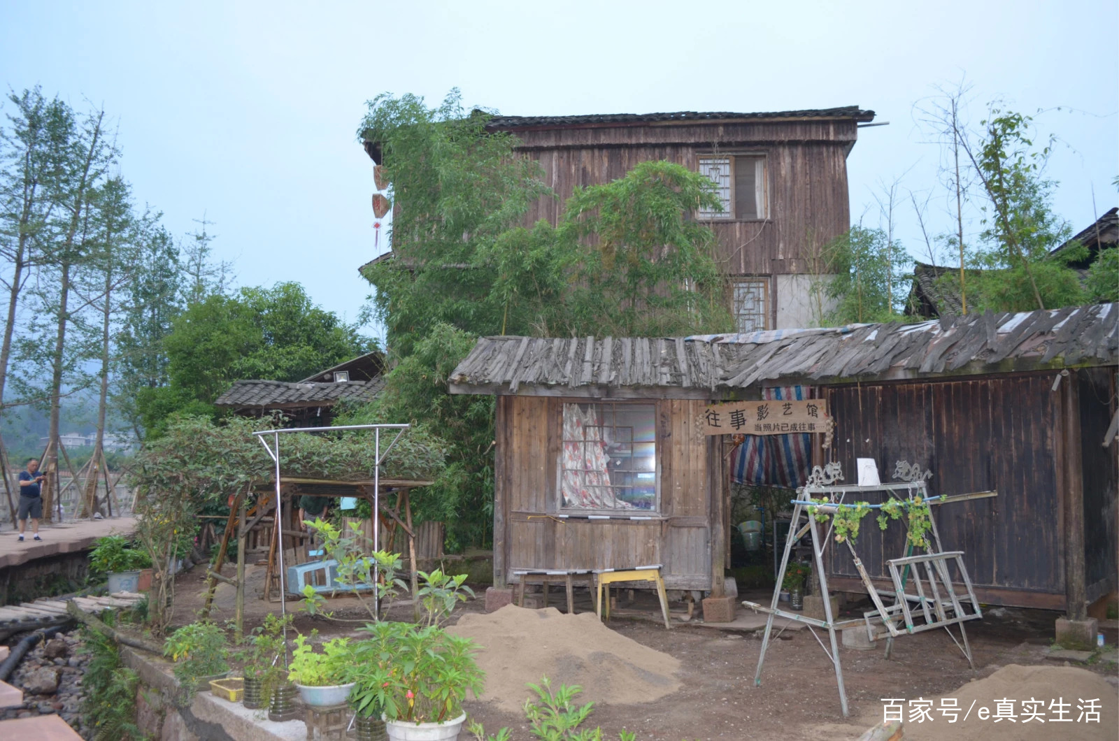 上里古镇，一个名副其实的古镇，人很少，跟丽江大研古城有的一比
