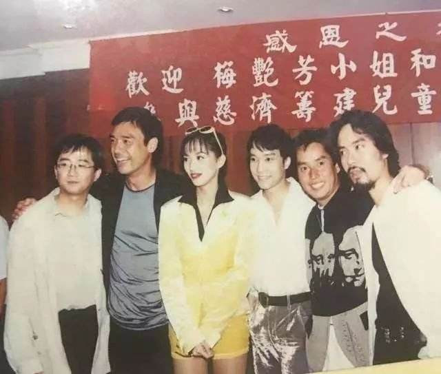 梅艳芳一生未嫁照片,梅艳芳个人资料她的家人