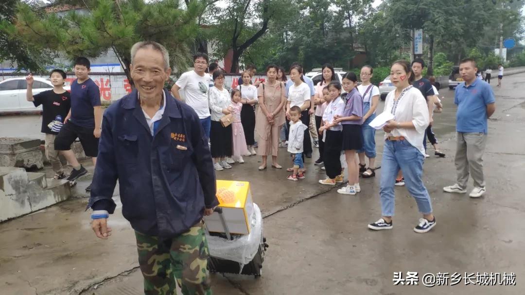 小朋友爱心公益暖人心,关爱孩子奉献爱心的公益活动简介