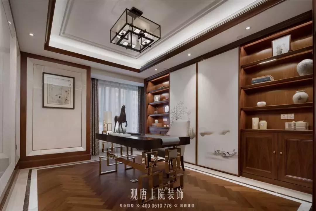 我愿意深深扎入生活下一句是什么,我愿意深深地扎入生活原句