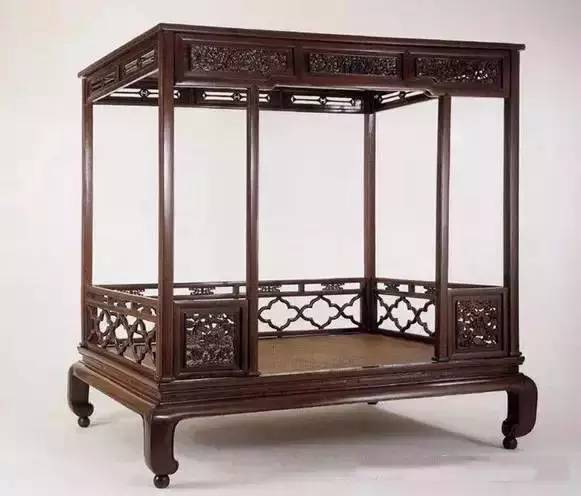 变卖6000万红木家具,10年买的红木床2千多现在值多少钱