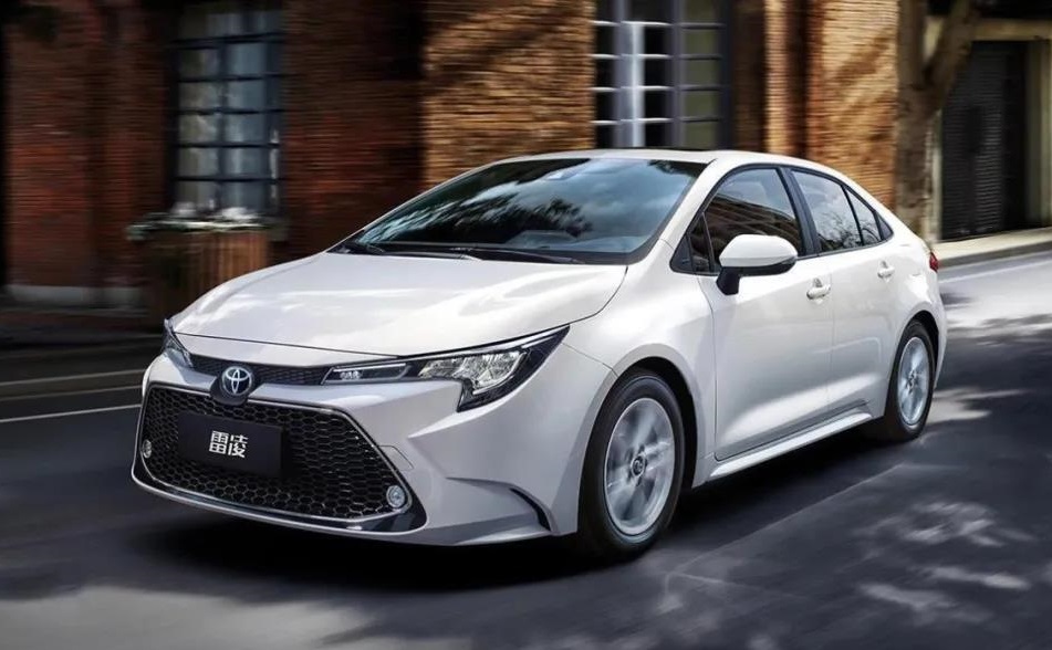 油电混动汽车最适合家用的轿车,油电混动汽车测评15万以下七座