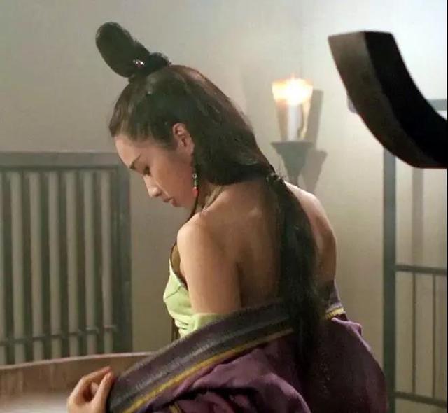 张无忌为什么女人缘好,张无忌为何被女子的美貌所吸引