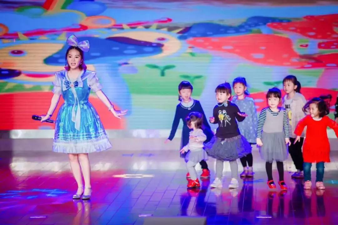 世界童话故事灰姑娘的故事,全世界的灰姑娘的故事