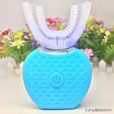 清洁牙齿的神器可以美白牙齿,怎么刷牙1秒钟就可以让牙齿变白