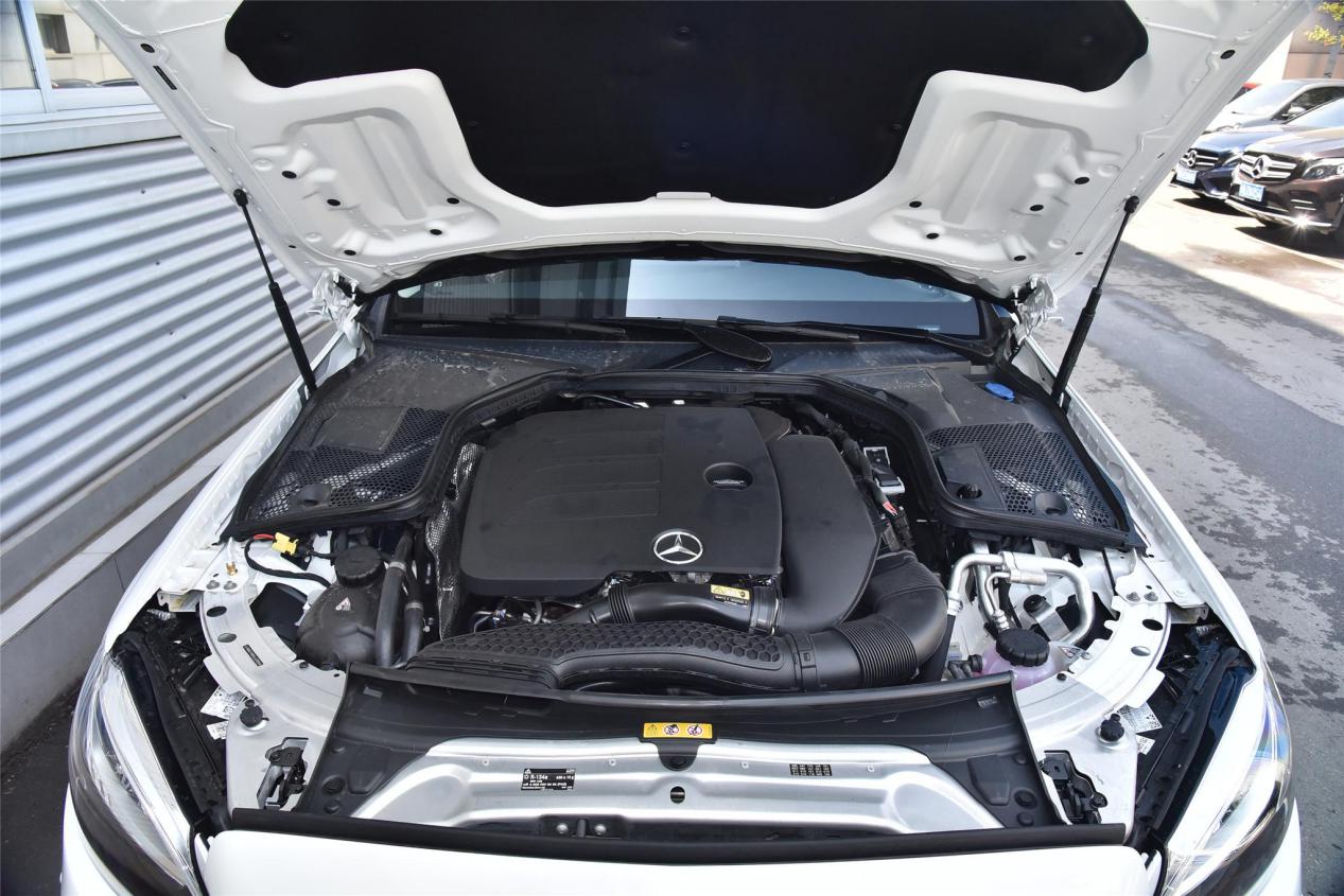 30万买什么德系豪华车？聊北京奔驰C260L，你愿不愿意买？