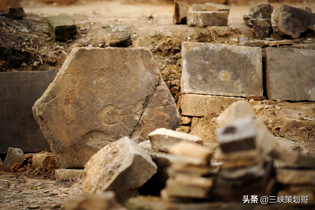 距离宜昌300公里有什么好玩的,距离宜昌近好玩的城市