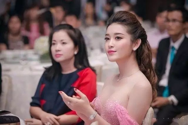 越南国宝级第一美女倾国倾城,倾国倾城越南第一美人