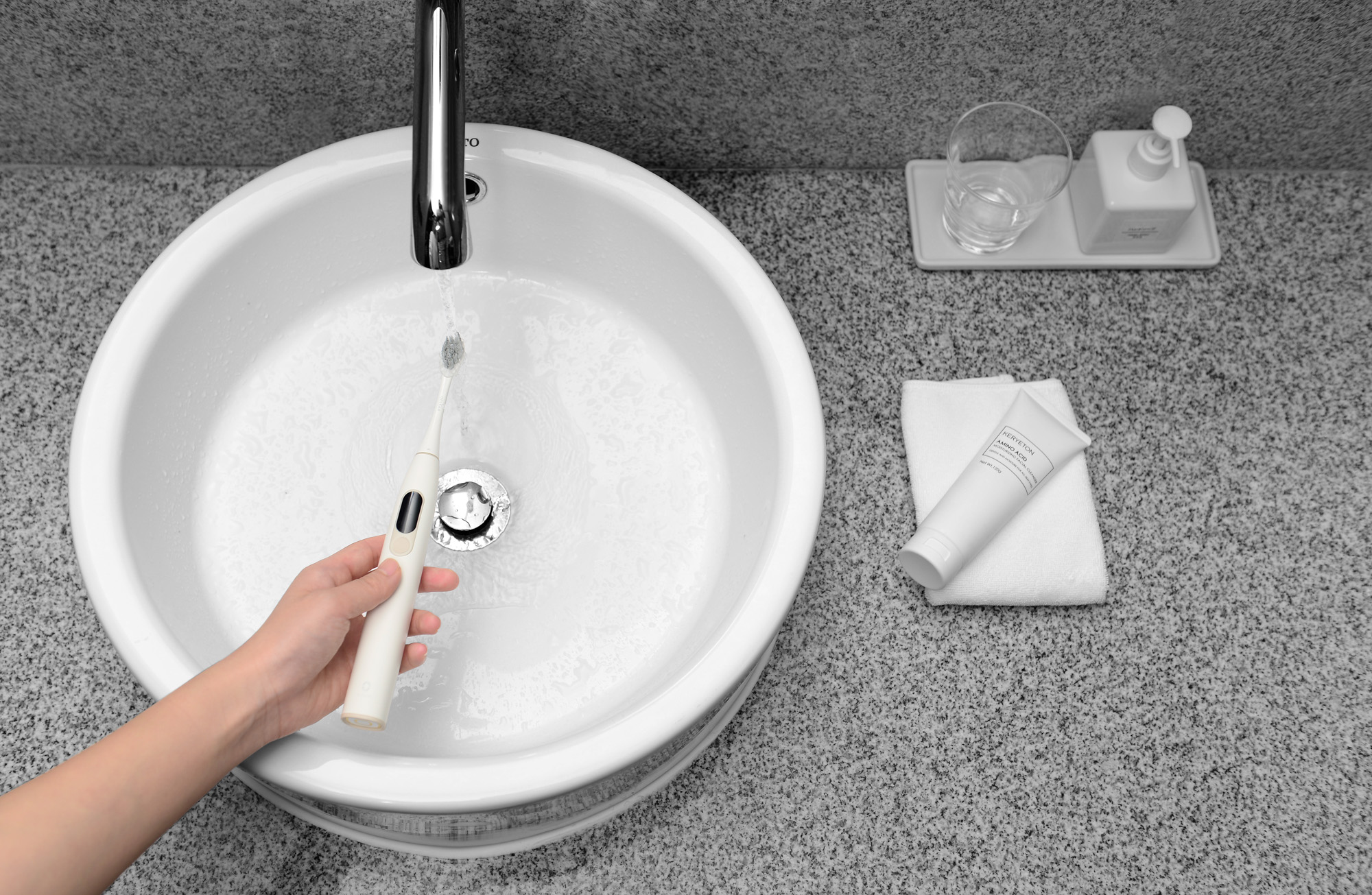 ocleanxpro电动牙刷和usmile,小米oclean牙刷新款