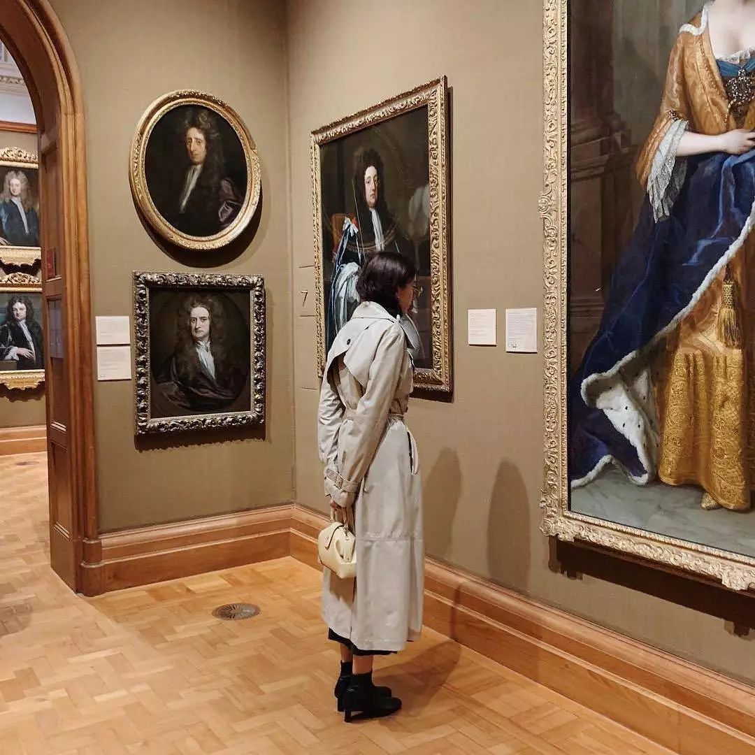 秋冬流行的靴子就买这3双,今年冬天必入款靴子