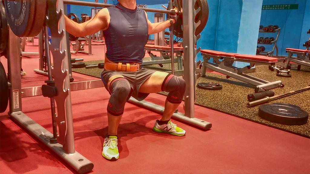 迈克达威防撞护膝测评,迈克达威护膝4200测评