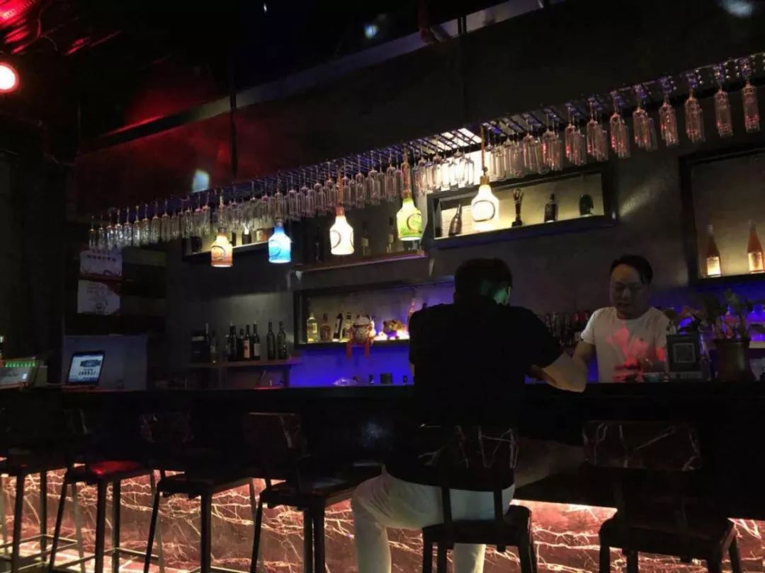 绍兴酒吧一条街在哪里,绍兴市酒吧一条街