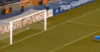 精准长传和低空传球,皮尔洛销魂长传