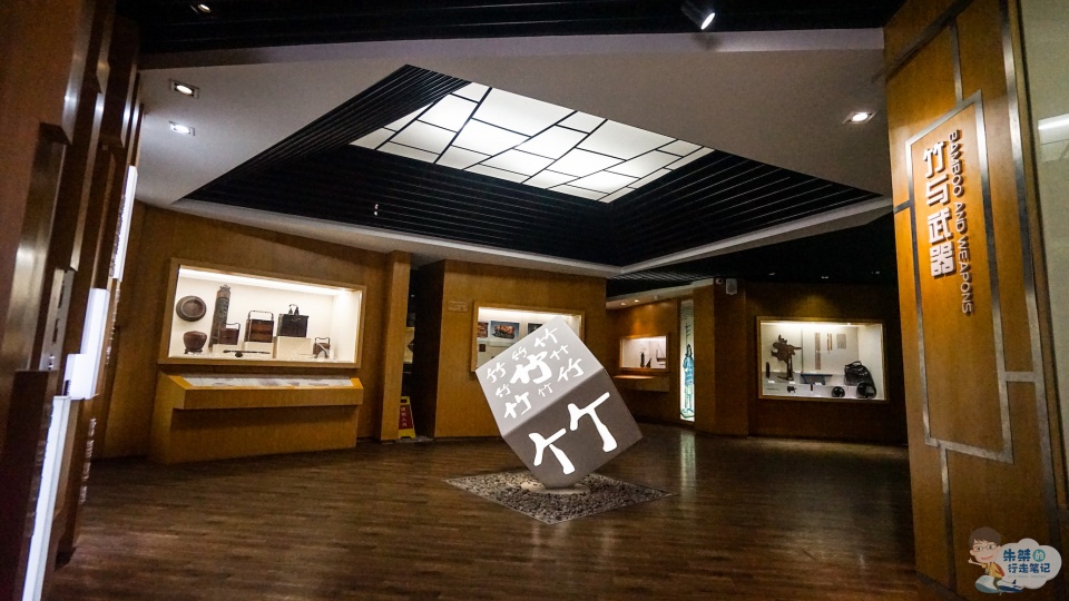 以竹而闻名天下素有中国竹乡之美誉还有一个竹类大观园