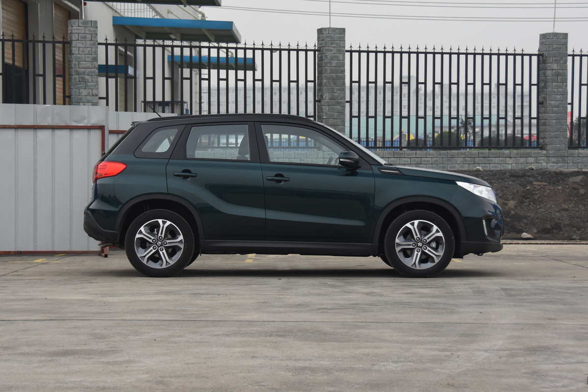 这日系车快被遗忘了，发动机纯进口，14w配全时四驱，才月销139台