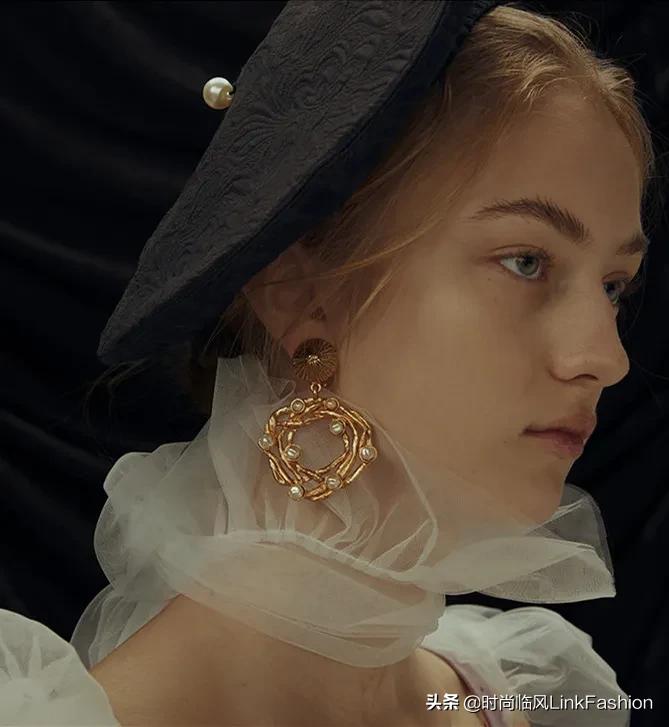 复古感元素,打造春天的时髦衣橱