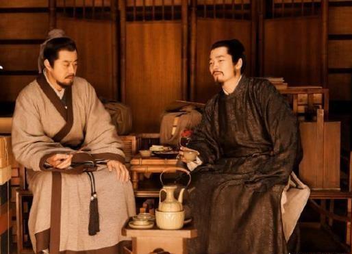 古诗中偶得与偶成是何意？黄庭坚偶得螃蟹，张孝祥偶得菊花