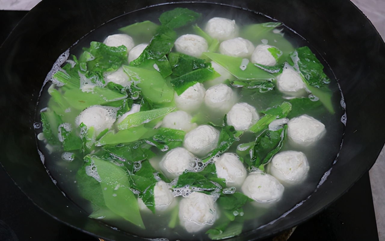 鸡肉丸子汤减脂吃多了,丸子汤晚餐