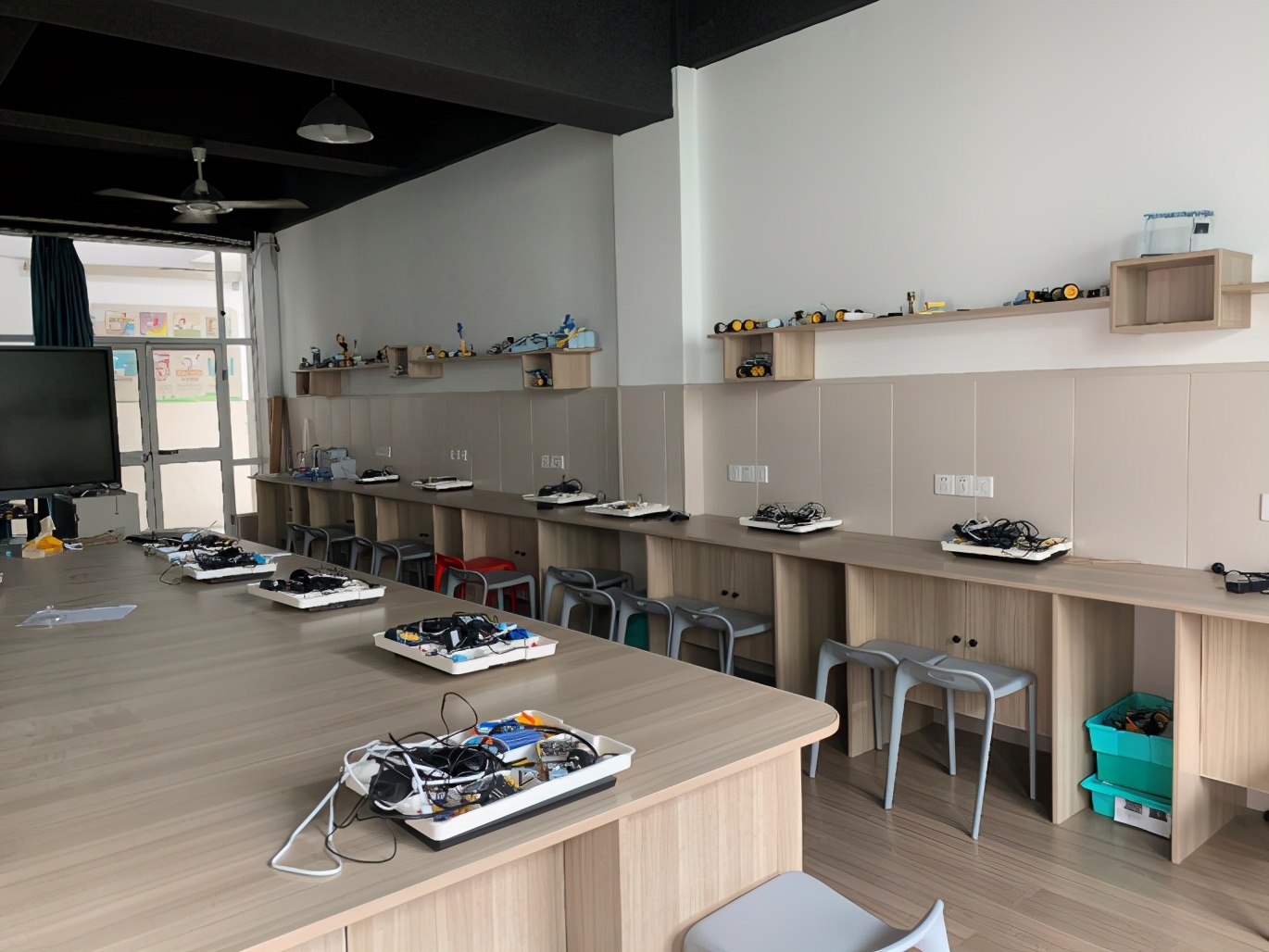 走进校园体验小学课程,走进校园感受