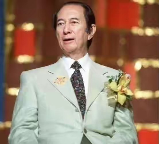 澳门教父崩牙驹视频,澳门何鸿燊和崩牙驹