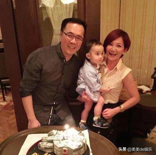 圈内模范夫妻被爆丑闻,娱乐圈情侣分手女方被爆出轨