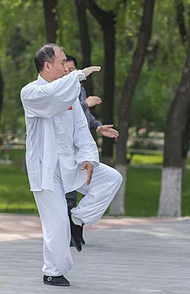 一个人不敢独处心里恐惧怎么办,担心害怕而焦虑怎么办