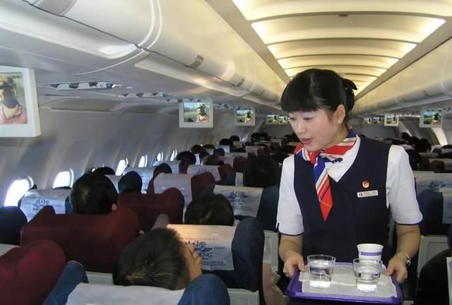 飞机上有哪些服务英文,飞机上面有什么服务