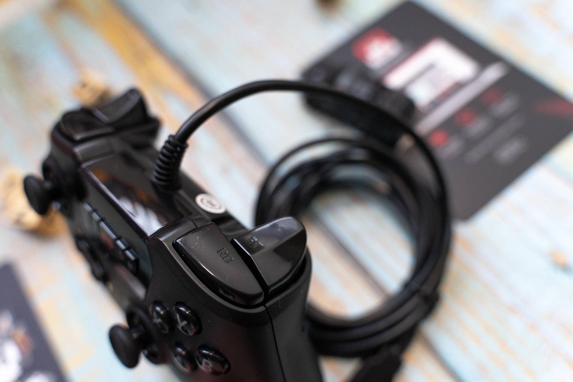 psp2000死机了,手柄游戏机psp2000