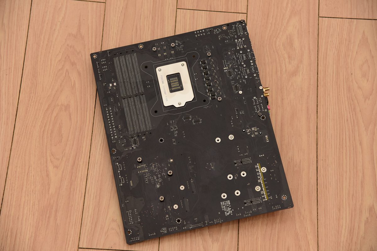 提升7700k单核性能,核显hd750和uhd750哪个好