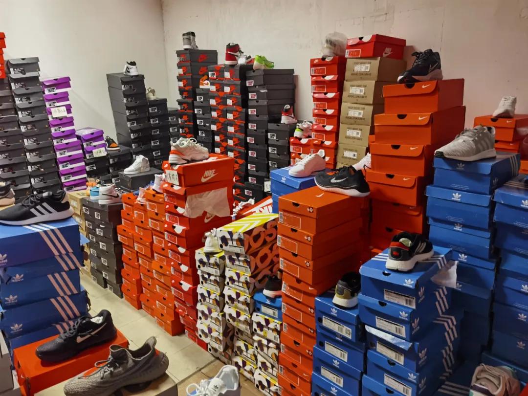 新余阿迪耐克专卖,江西耐克假货抓捕